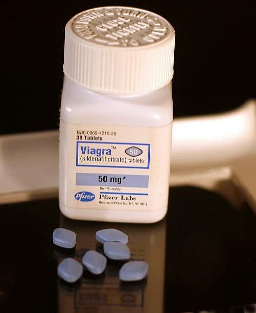 Consultar sobre pastillas de Viagra de 50 mg para la disfunción eréctil